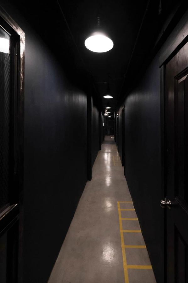 Ban Nongdouang Man Cave Hostel Vientiane מראה חיצוני תמונה